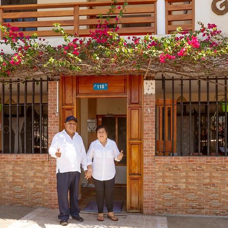 Hospedaje Germania Hotel Puerto Ayora  Exterior photo